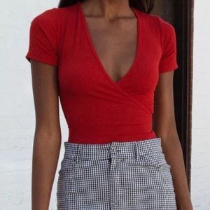 BRANDY RED V-NECK BODYSUIT